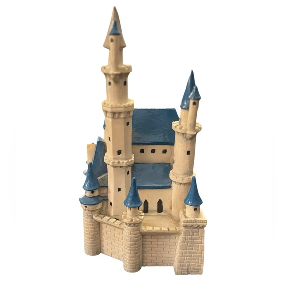 Cinderella Castle Decor - Picture 6 of 9